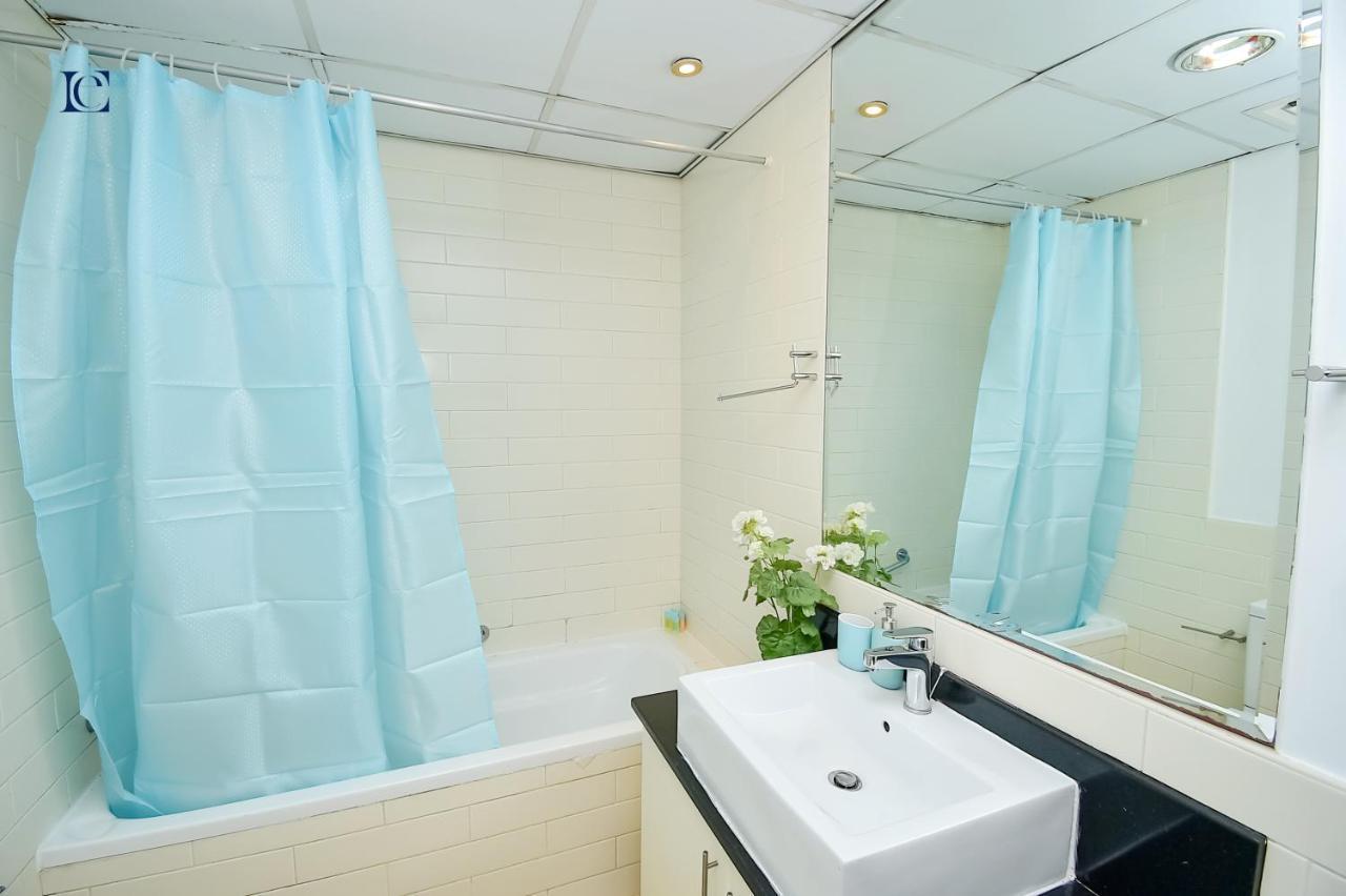 Luxury Escapes - Budget Studio With Balcony, Yacht Bay Marina Dubaj Kültér fotó